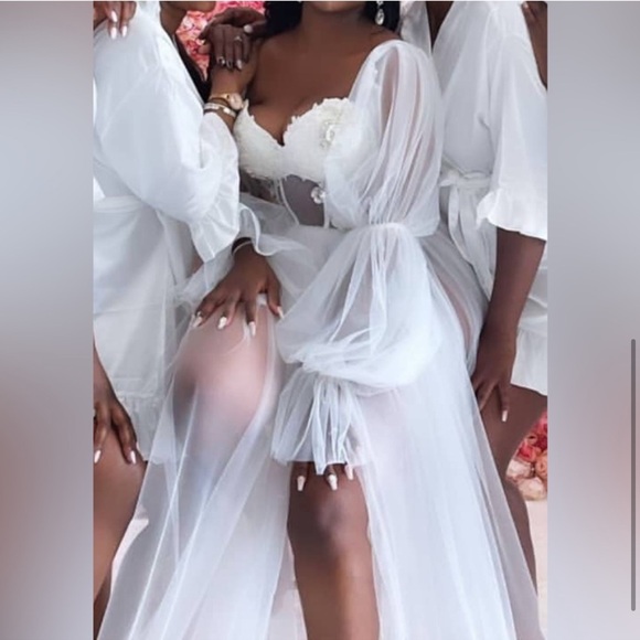 VTabi Bridal Robe - Picture 3 of 4